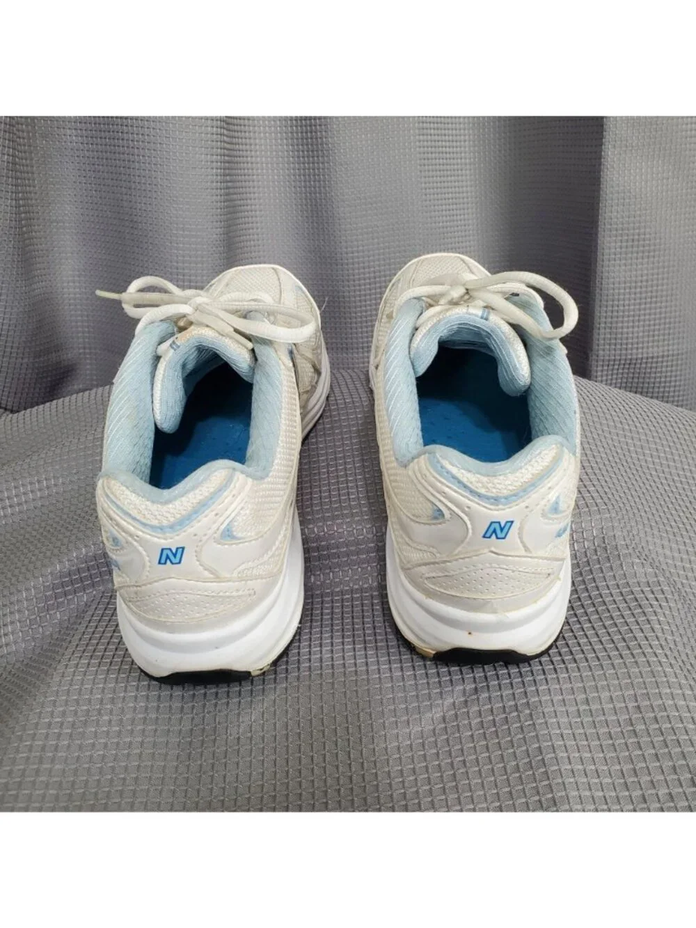 New Balance Womens 494 Size 8.5 Walking Shoes White Blue Comfort Lightweight - Picture 3 of 10